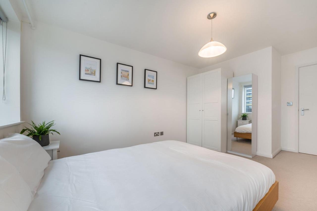 Luxury 2 Bedroom Large Balcony 5 Minutes To Kensington, Holland Park, Westfield Shopping Centre, Portobello Market Londýn Exteriér fotografie